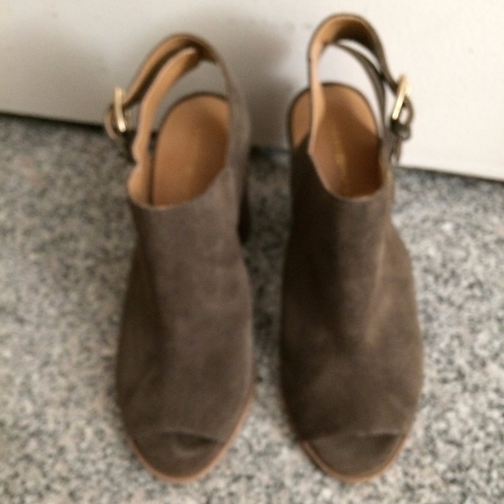 EUC Brown Suede Peep Toe 3" Chunky Heel Bootie